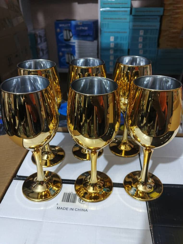 🍷 Set de 6 Verres à Vin Dorés en Acier Inoxydable – Élégance & Prestige