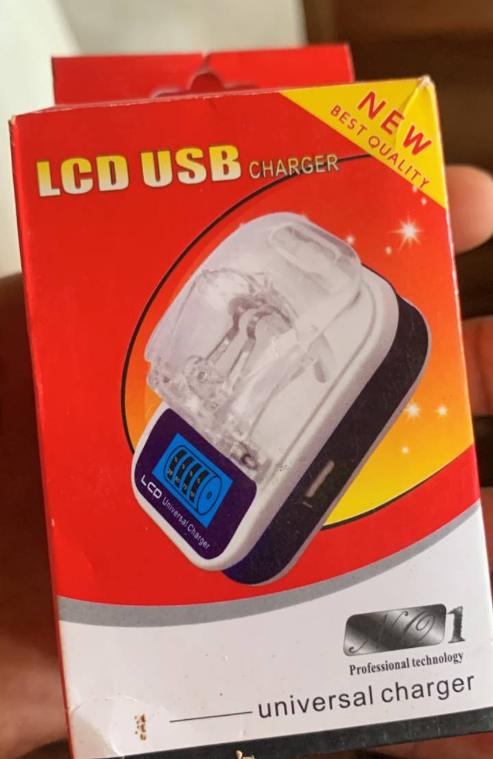 Chargeur universel à tableau