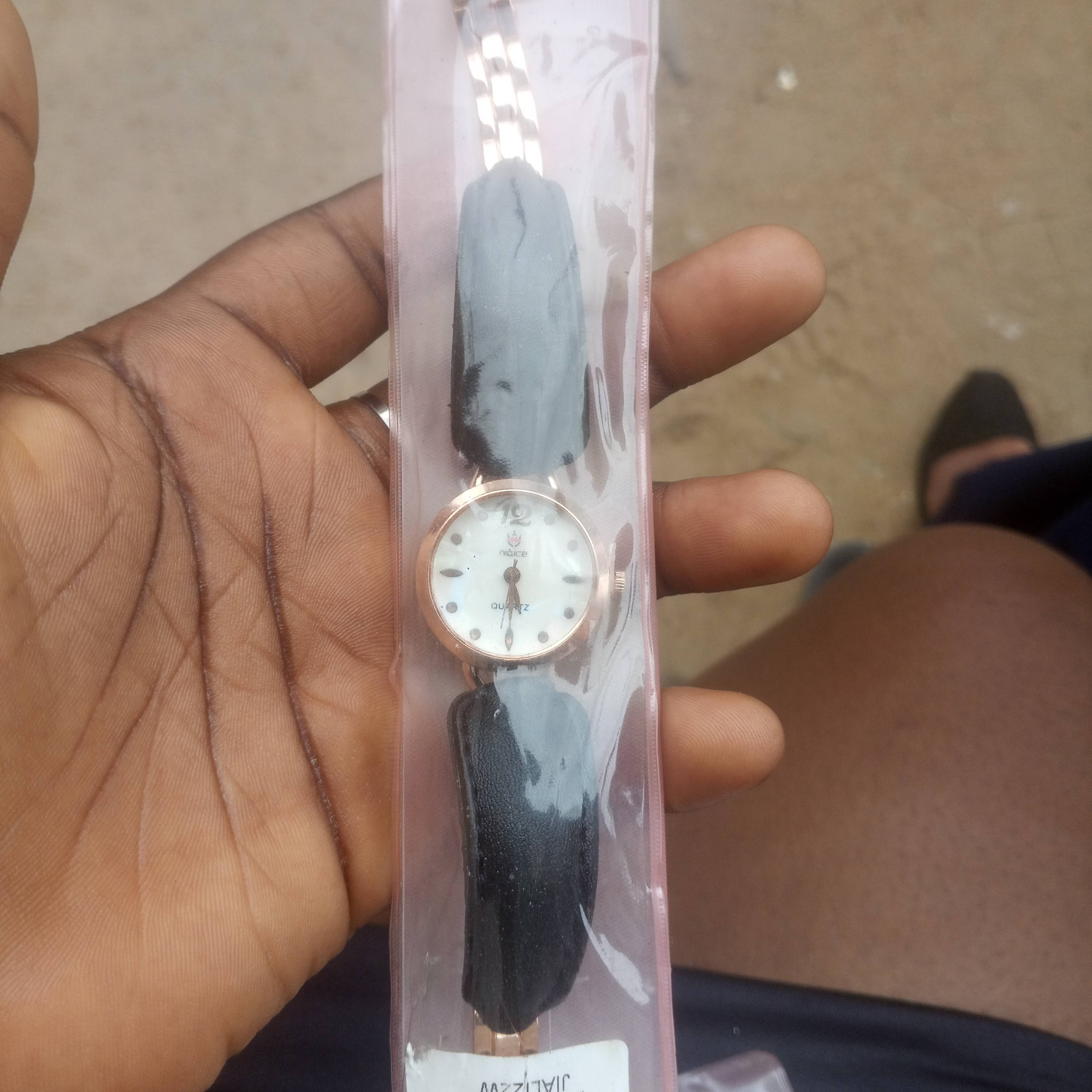 Montre noire 
