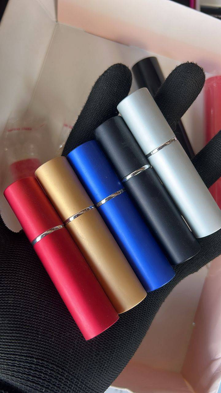 Tube rechargeable de parfum 